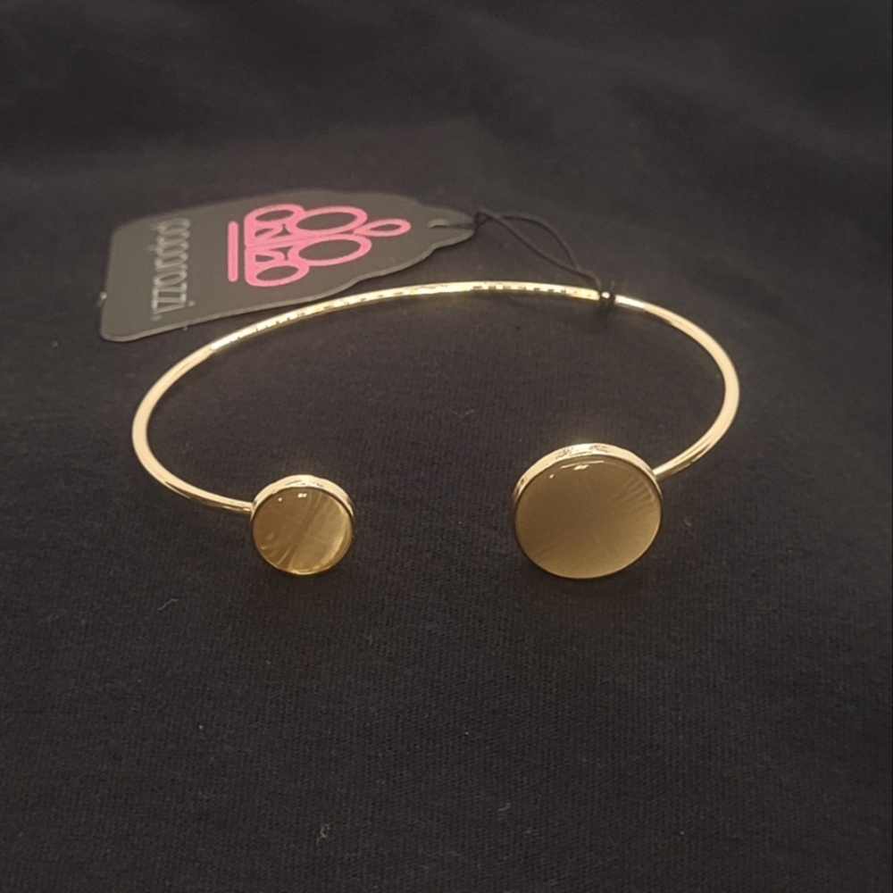 Cats Eye Brilliantly Basic Gold Tone Dainty Cuff PAPARAZZI Bracelet